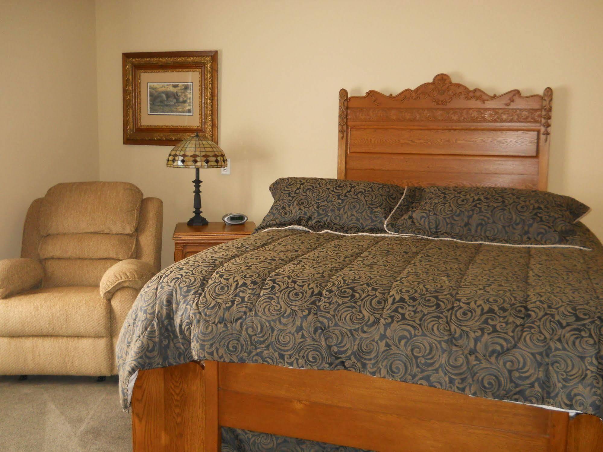 Wenzler'S Landing B&B Wheatley Extérieur photo